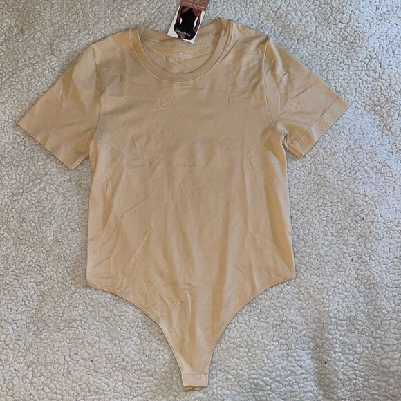 Nearly Nude Brand Medium Tee Bodysuit In the Buff Tan Bottom Close Womens NWT - Picture 1 of 7